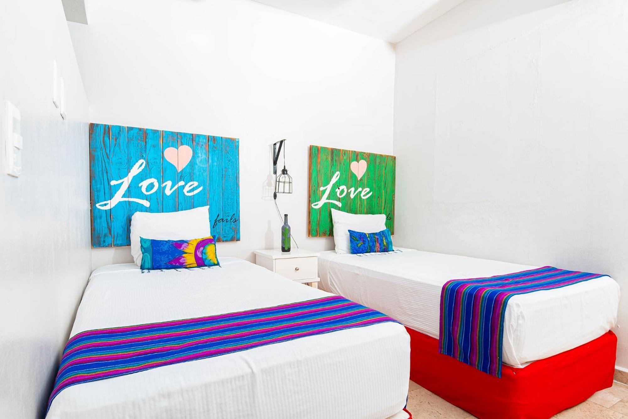 Chingon Anarchy Hotel & Roof Playa del Carmen Exteriör bild